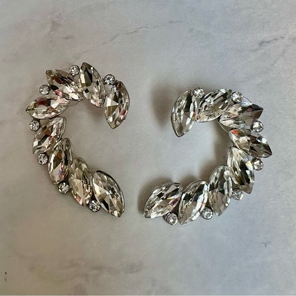 NEW Marquise Cut Elegant Silver Leaf Earrings